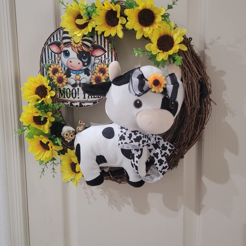 Cow and Sunflower Wreath